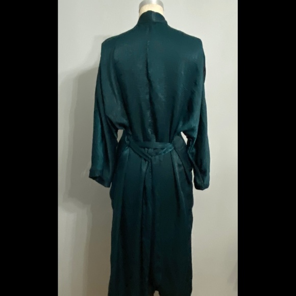 GREEN BELTED SATIN DUSTER CARDIGAN - Picture 5 of 5